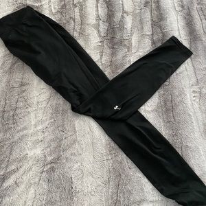Under Armour black leggings